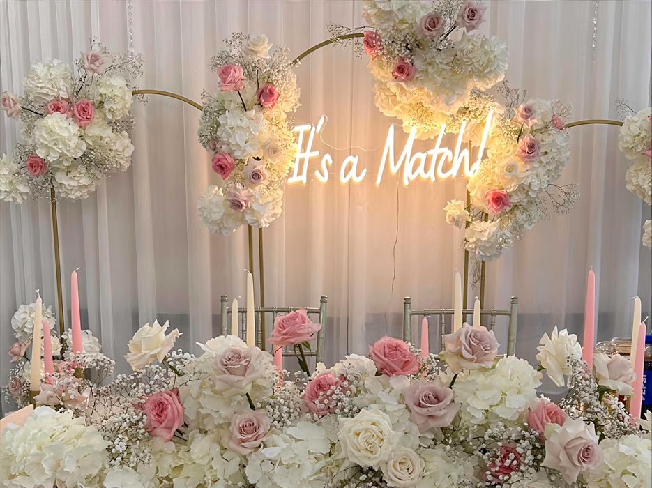 It's a Match! napis tinder neon ledon Na skraju raju wesele ślub