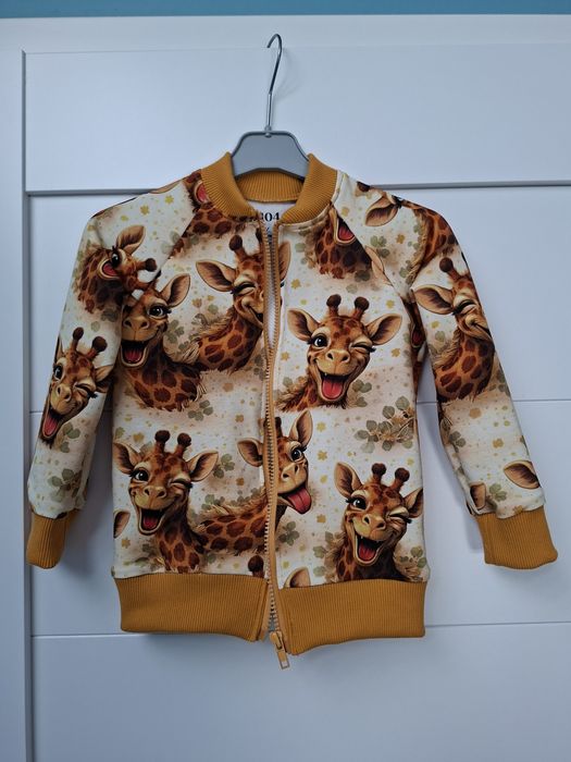 Nowa bluza bomberka zapinana na zamek rozmiar 104 zyrafy unisex