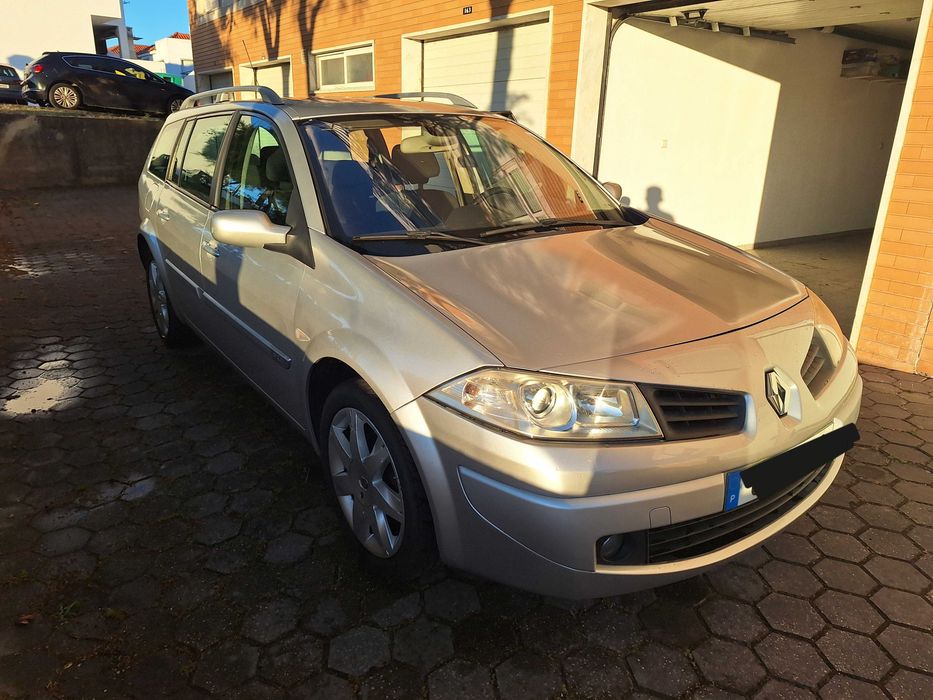 Vendo Renault Megane 2 break de 2006 em bom estado geral.