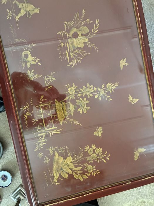 Mesa Oriental muito antiga
