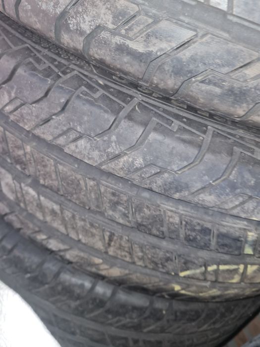 215/65R16C Continental