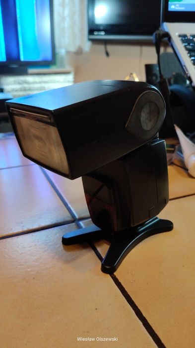 Lampa błyskowa YN568EX