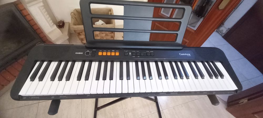 Piano Casio CT S100