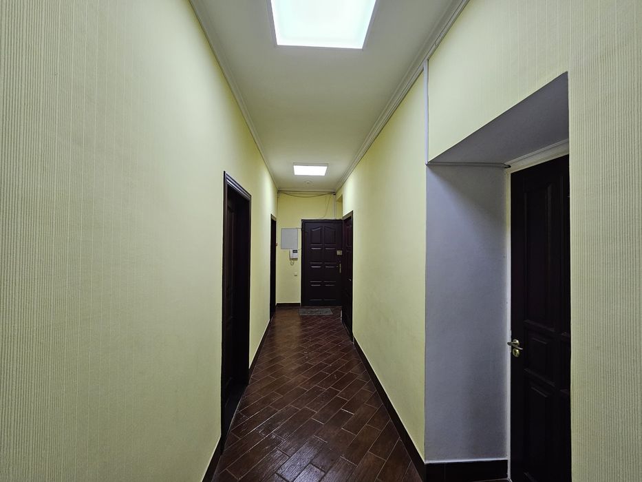 Сдам офис 187м с ремонтом и инд.отоплением на пл.Соборной, 1