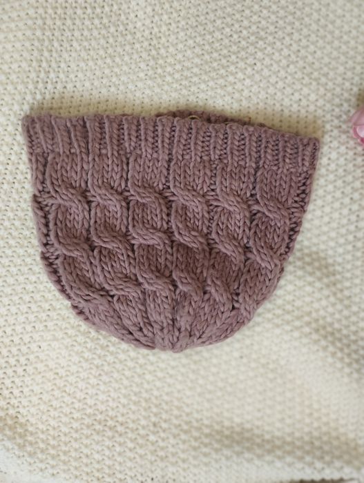 DAMSKA czapka ZIMOWA pleciona – blady RÓŻ