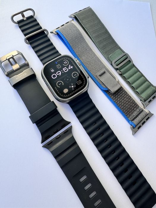 Apple Watch Ultra 49mm Titanium + 4 ремінці, батарея 91%