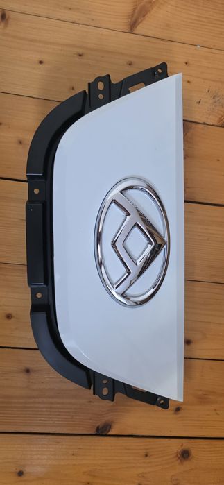 Кришка зарядного порту maxus e-deliver 3
