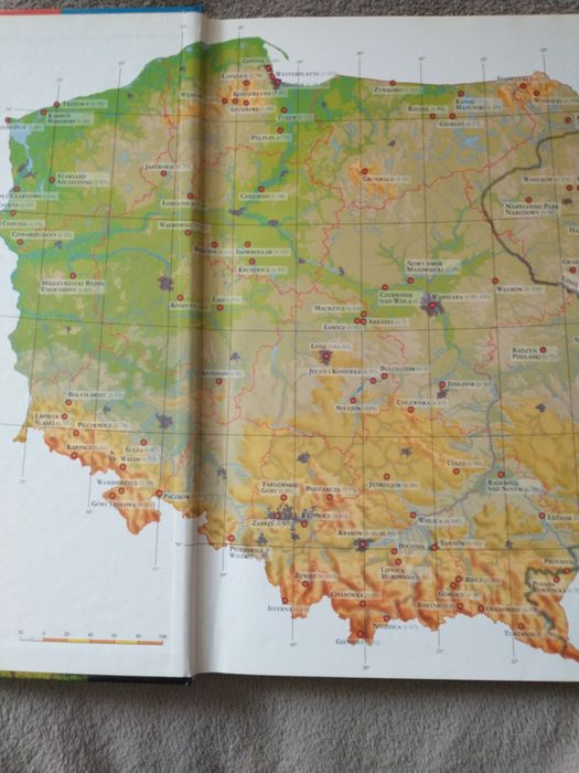 Książka 101 Niezwykłych zakątków świata
