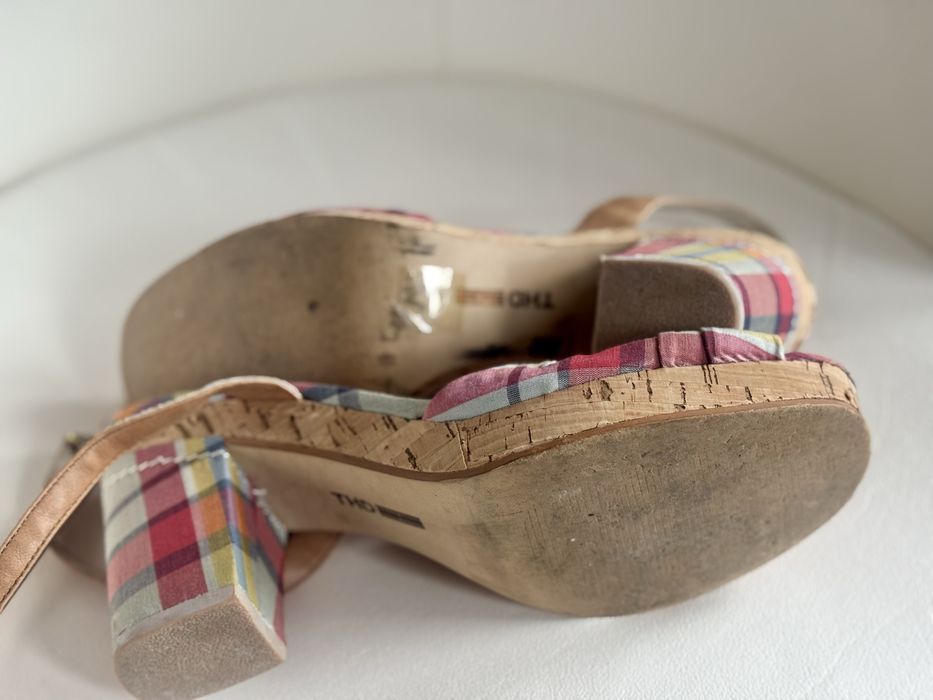 Tommy Hilfiger sandalki 39