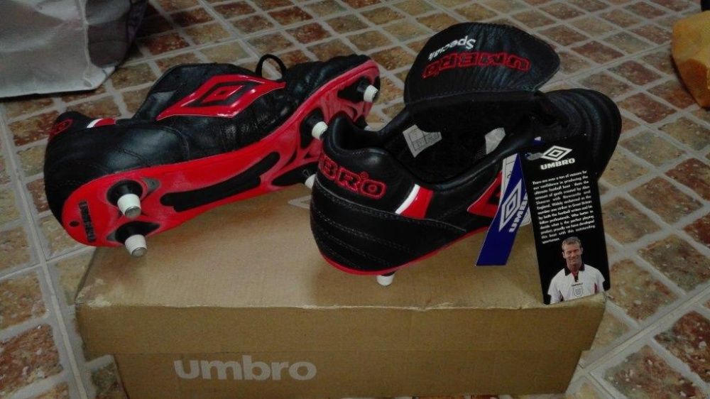 Botas futebol Umbro