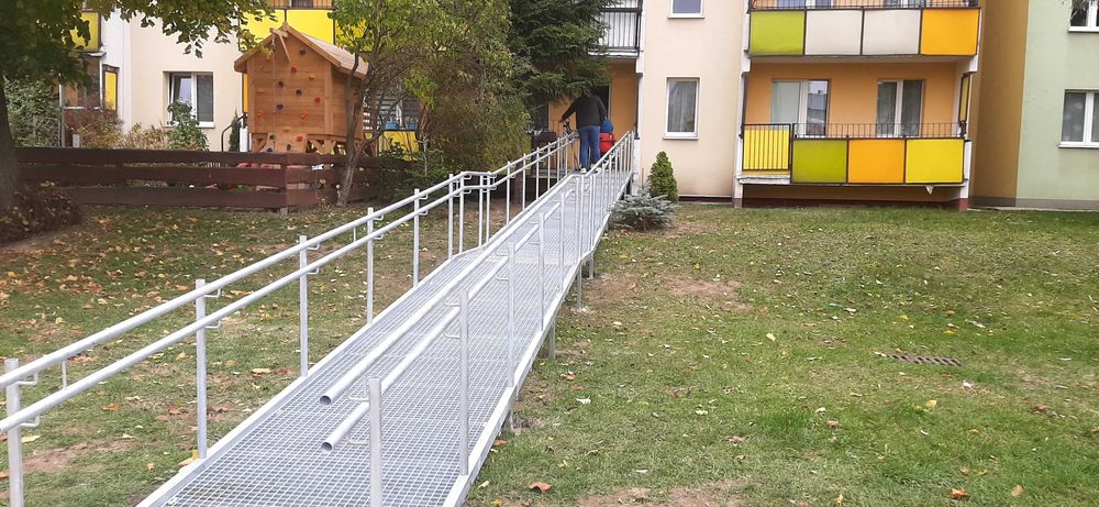 Pochylnia podjazd rampa