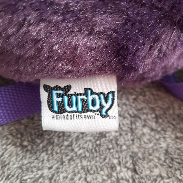 Futrzany plecaczek Furby