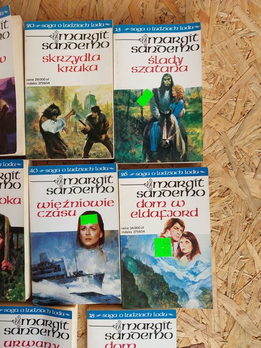 "Saga o ludziach lodu" Margit Sandemo - 11 tomów