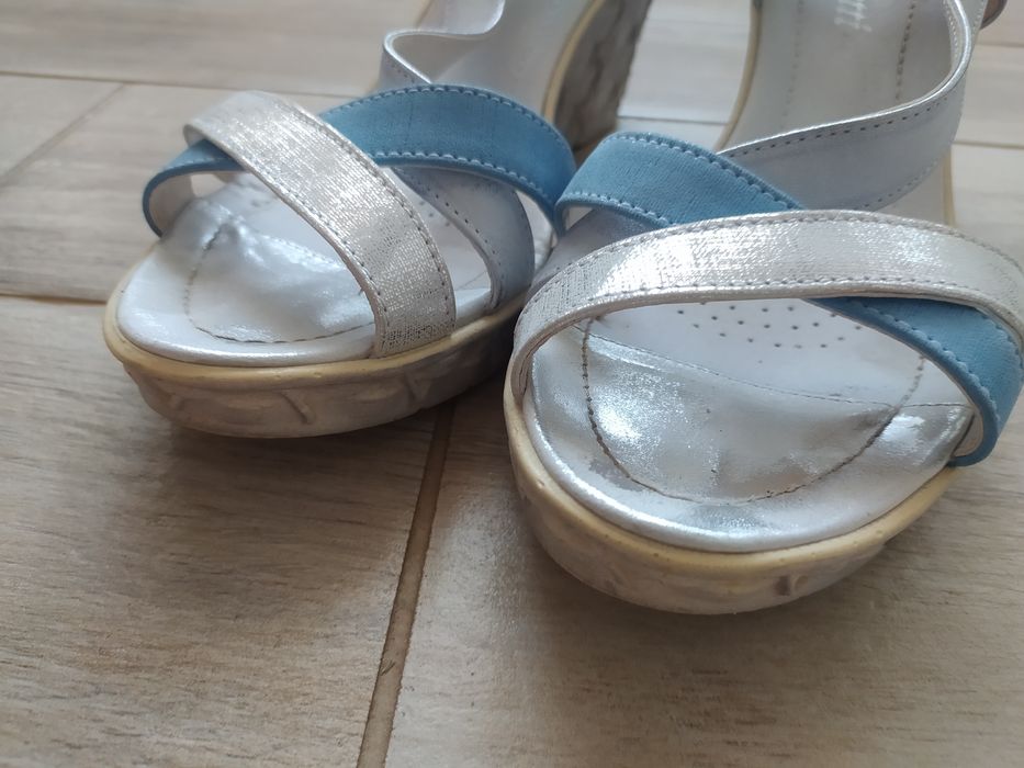 Buty na koturnie 41