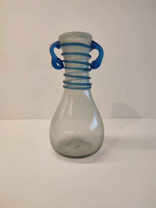Jarra antiga em vidro soprado