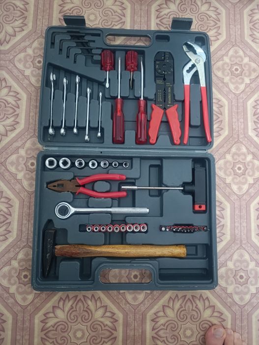 Набор инструментов/Корпус к болгарке Днепр МШУ-230