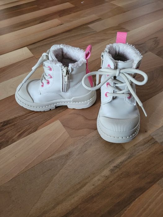 Buty zimowe dla dziewczynki r.23