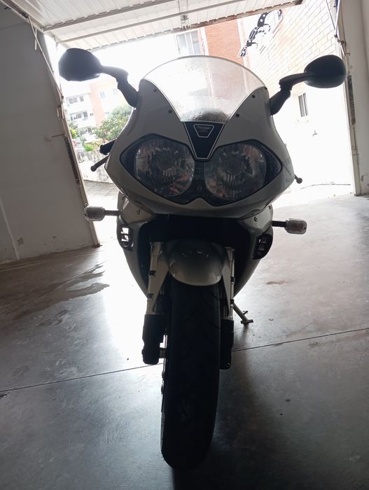 Triumph daytona 955i