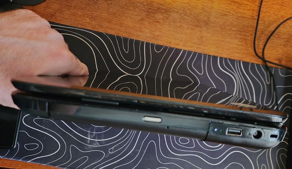 Ноутбук hp pavilion g6 + подарунок