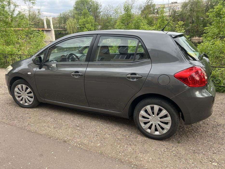 Продам Tayota Auris