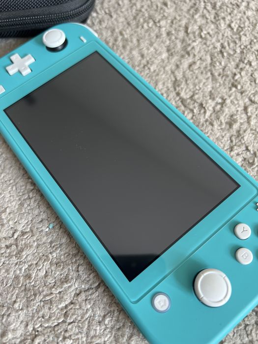 Konsola przenośna Nintendo Switch lite bdb jak nowy