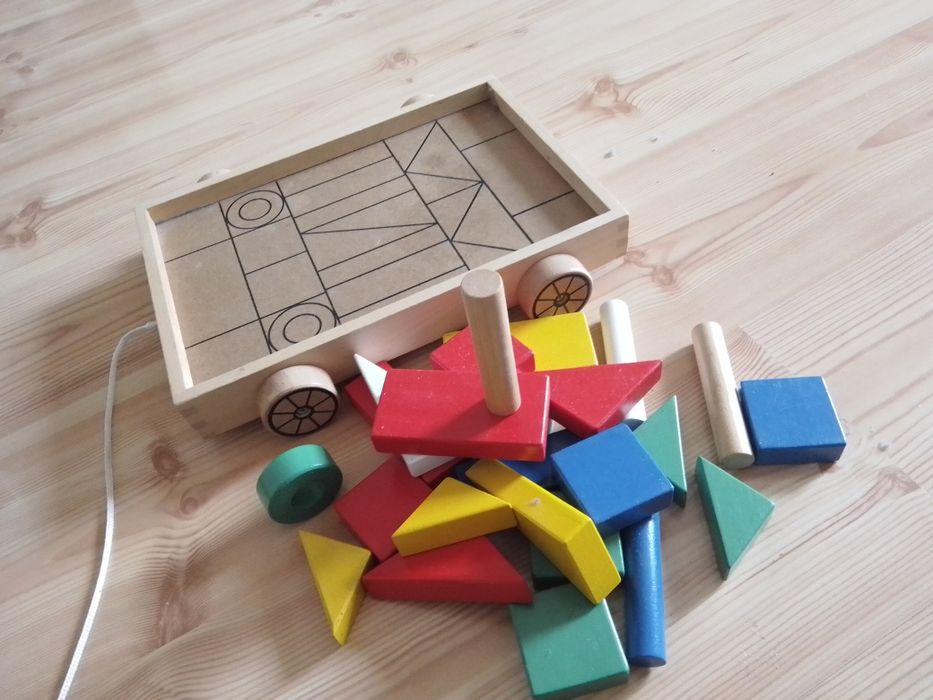 Zestaw zabawek Ikea mula, dźwig, klocki, przekladanka