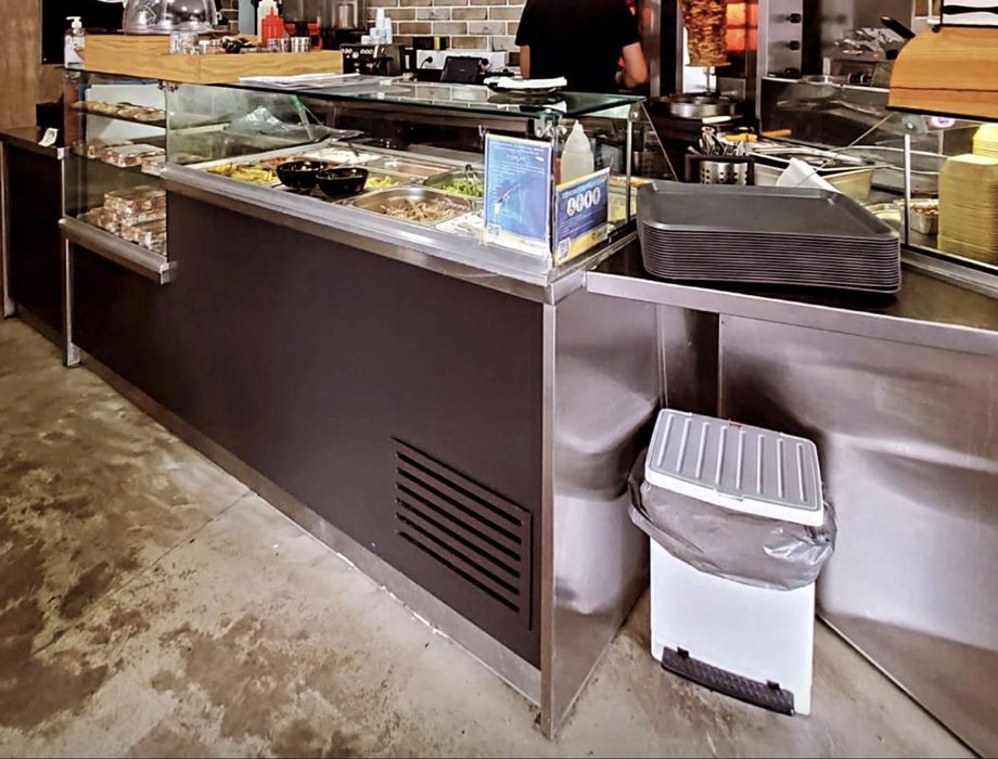 Banho Maria + Frigorifico bancada conjunto com frigorifico de sobremes