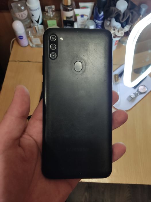 Продам телефон Samsung m 11 3/32