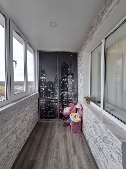 3 кімнатна видова квартира Польова 9493