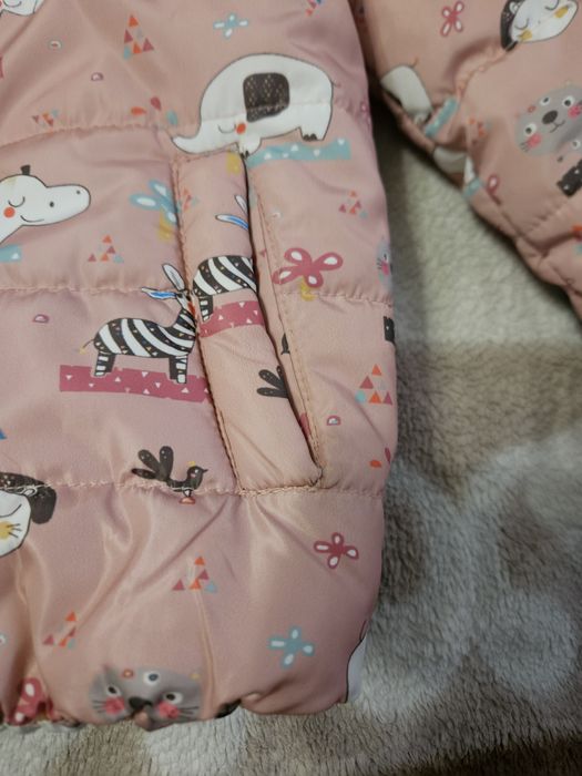 Демісезонна куртка на дівчинку