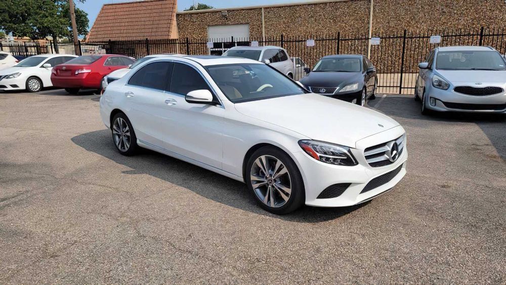 Mercedes-Benz C300      2020