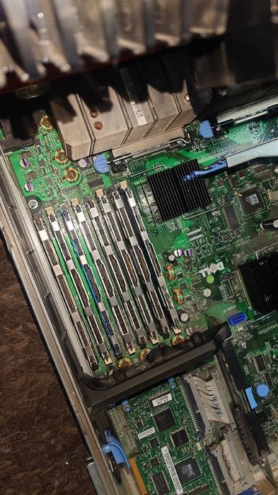Server Dell Power Edge 2950 32GB Ram 2x Xeon e5450 3.00Ghz