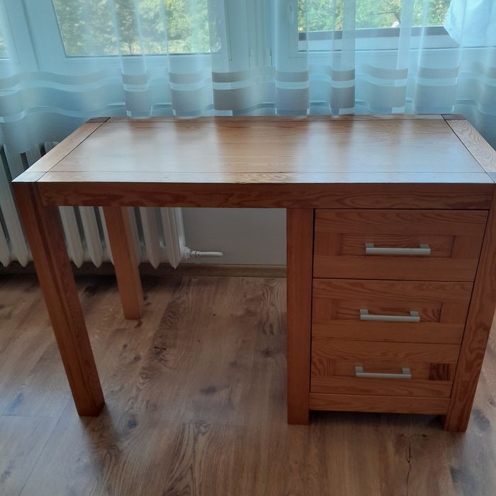 Biurko sosnowe z szufladami