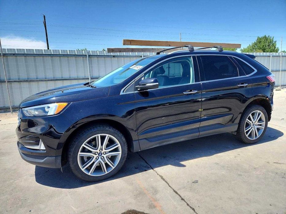 2022 Ford  Edge  TITANIUM
