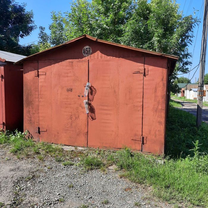 Продам  гараж в кооперативі Жигулі (р-н вул.Дубнівська)