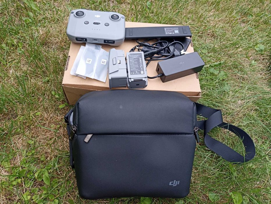 DJI Air 2S Fly More Combo. Mavic 2