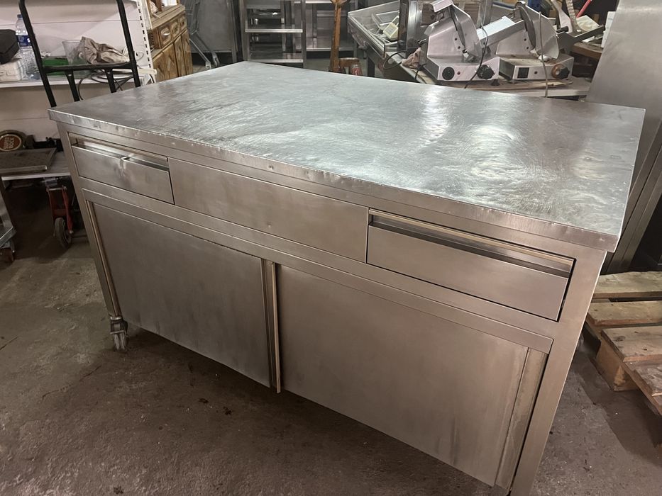 Mesa de trabalho em inox com portas e gavetas 1.50 x 90