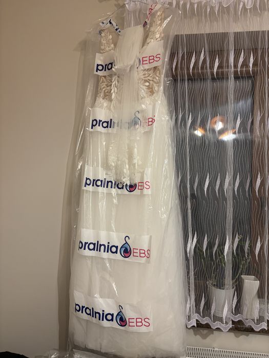 Sprzedam suknię ślubną litera A