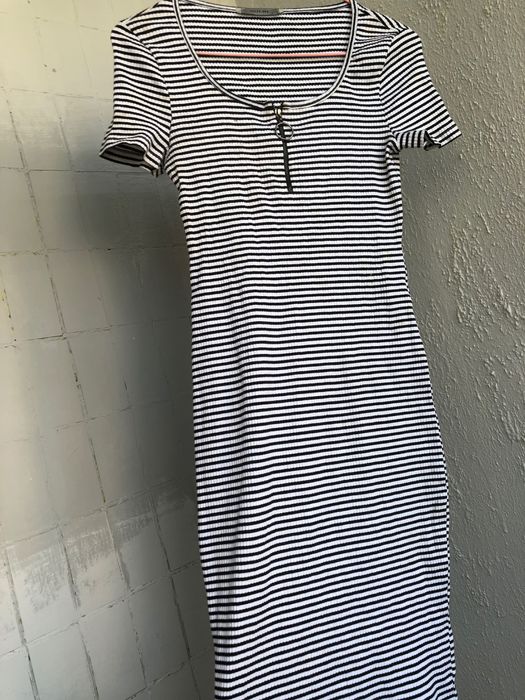 Новое Goldi платье по талии