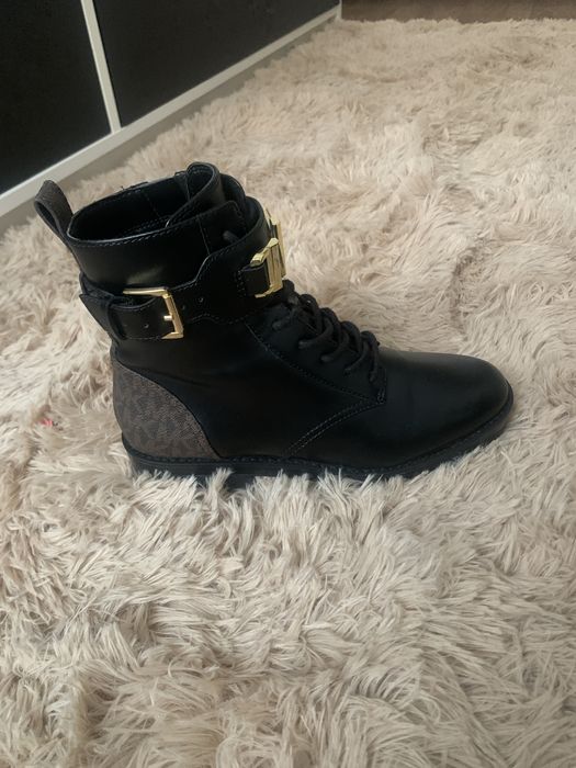 Botas MK  N 37  pouco uso