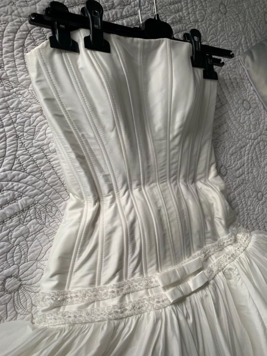 Весільна сукня Novias