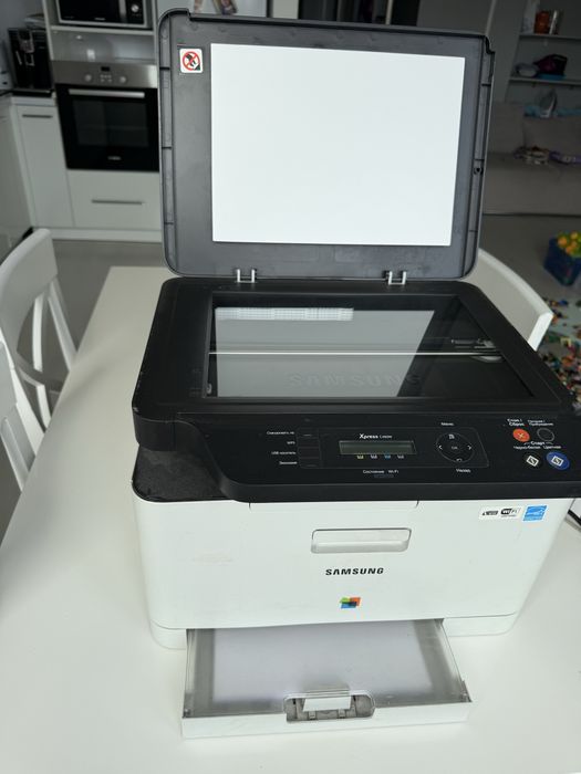 Продається кольоровий принтер самсунг