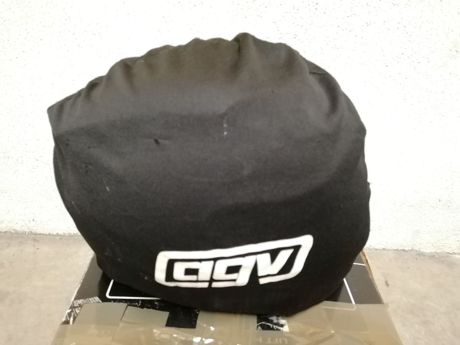 Capacete AGV Tamanho M, Muito Bom Estado!