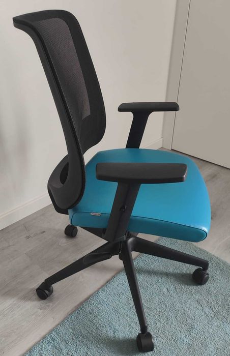 Cadeira de escritório executiva Cadeinor XT31 em muito bom estado
