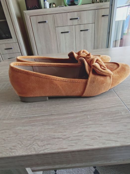 Baleriny musztardowe