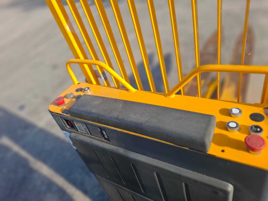 Paleciak elektryczny z platformą Jungheinrich ECE 20 – 2016 r.