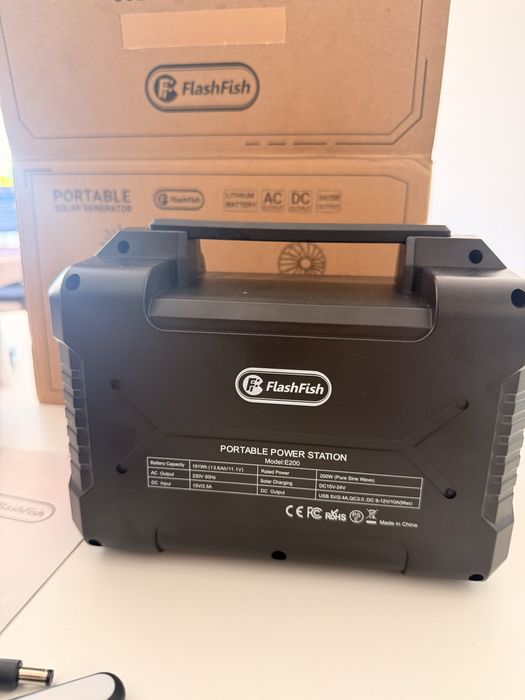 Estação De Energia Portátil Flashfish E200 200w Bateria De Lítio De 151wh/40800mah, Para Trailers E Vans De Camping