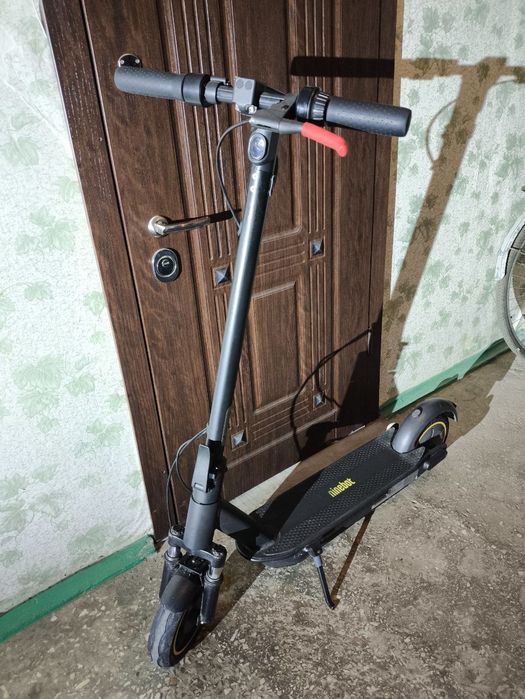 Електросамокат Ninebot G30 Max Ultra з передніми амортизаторами

Прода