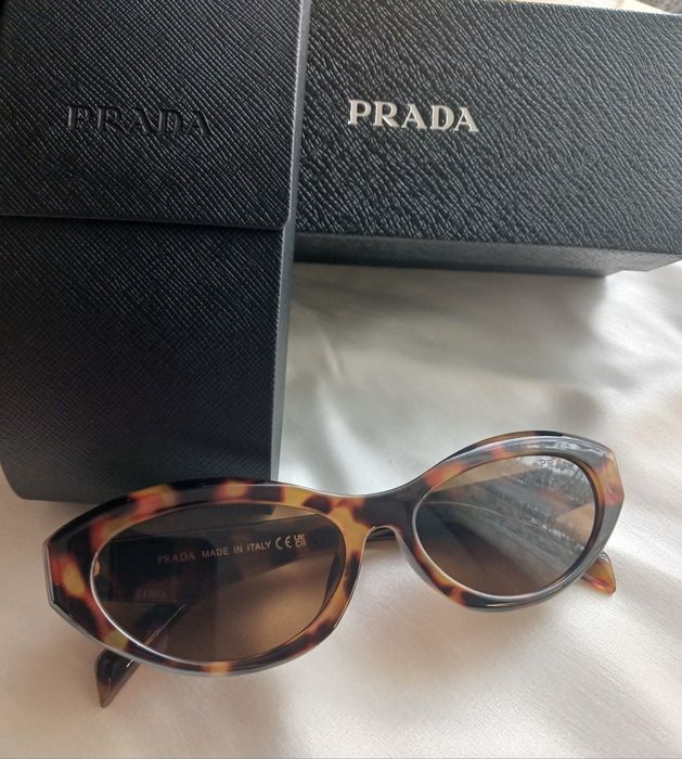 Окуляри Prada/ сонцезахисні