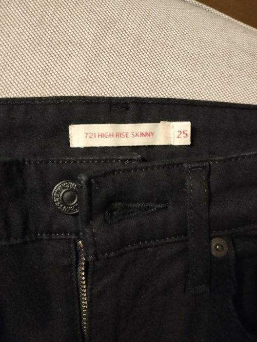 Damskie czarne jeansy Levi's Premium